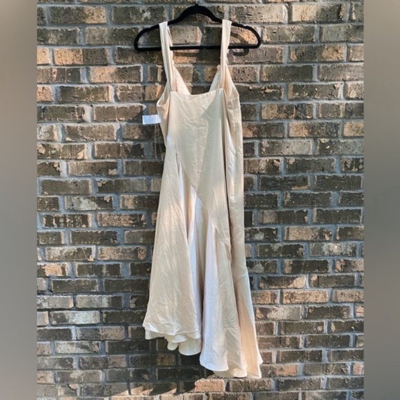 NEW FAME AND PARTNERS Zephyra Matte Satin Maxi Dress Champagne 6 homecoming - Picture 7 of 9